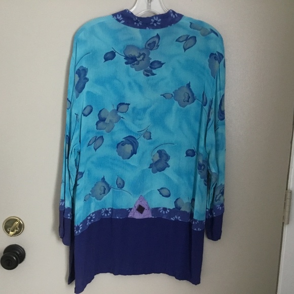 Globe Trotter Clothing of Bali Top - Picture 4 of 7